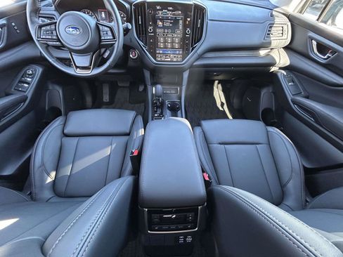 Used 2025 Subaru Ascent Bronze Edition image 13
