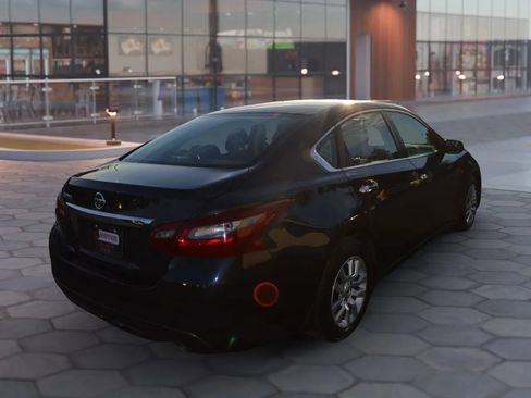 Used 2018 Nissan Altima 2.5 S w/ S Convenience Package image 8