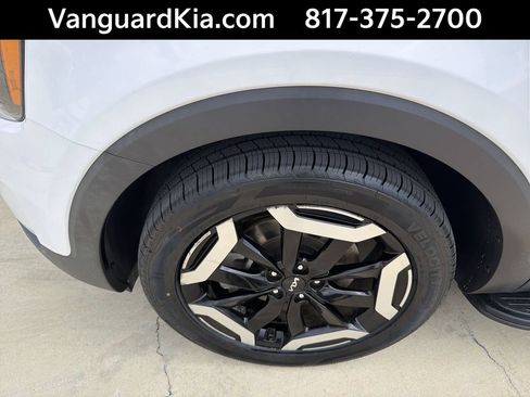 Certified 2024 Kia Telluride EX w/ EX Captain's Chair Package FWD image 20