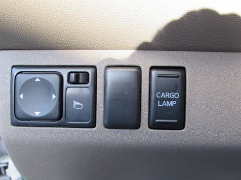 Used 2012 Nissan Frontier SV RWD image 17