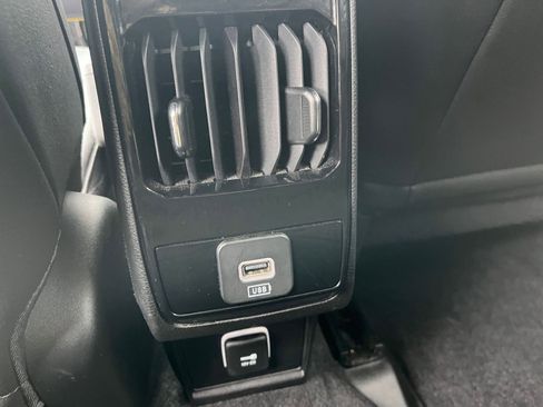 Used 2025 Jeep Compass Latitude image 23