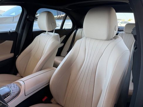 Used 2022 Mercedes-Benz E 350 Sedan image 3
