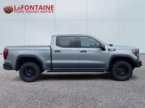 Used 2025 GMC Sierra 1500 AT4X w/ AT4X AEV Edition AWD/4WD image 8