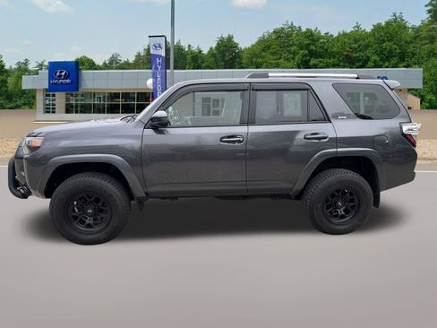 Used 2023 Toyota 4Runner SR5 AWD/4WD image 2