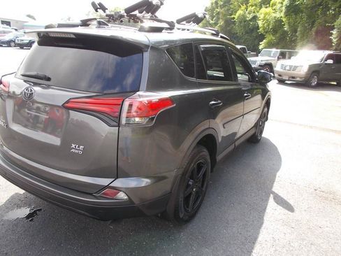 Used 2017 Toyota RAV4 XLE AWD/4WD image 14