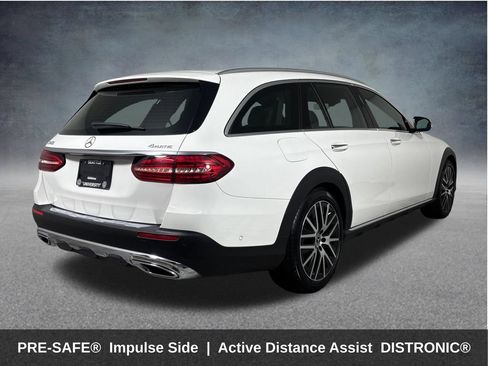 Used 2022 Mercedes-Benz E 450 4MATIC All-Terrain Wagon image 9