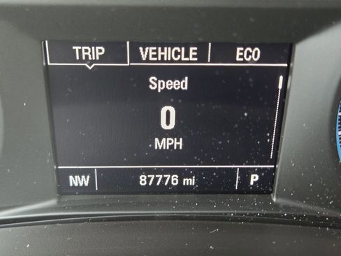 Used 2018 Chevrolet Equinox LT image 23