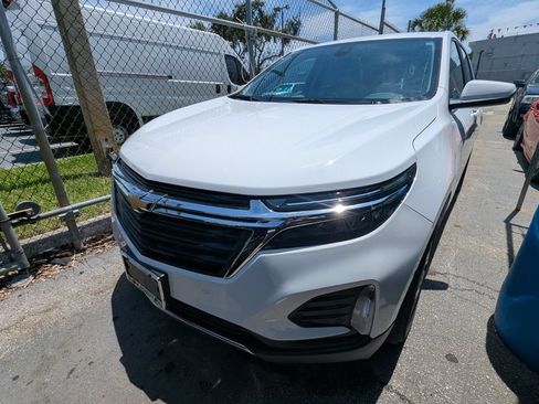 Used 2024 Chevrolet Equinox LT FWD image 27