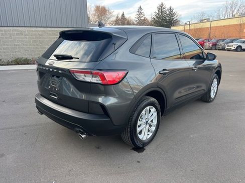 Used 2020 Ford Escape SE image 5