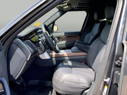 New 2026 Land Rover Range Rover SE AWD/4WD image 12