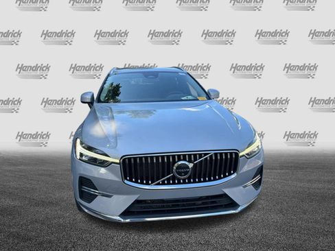 Used 2023 Volvo XC60 B5 Plus w/ Protection Package Premier AWD/4WD image 5