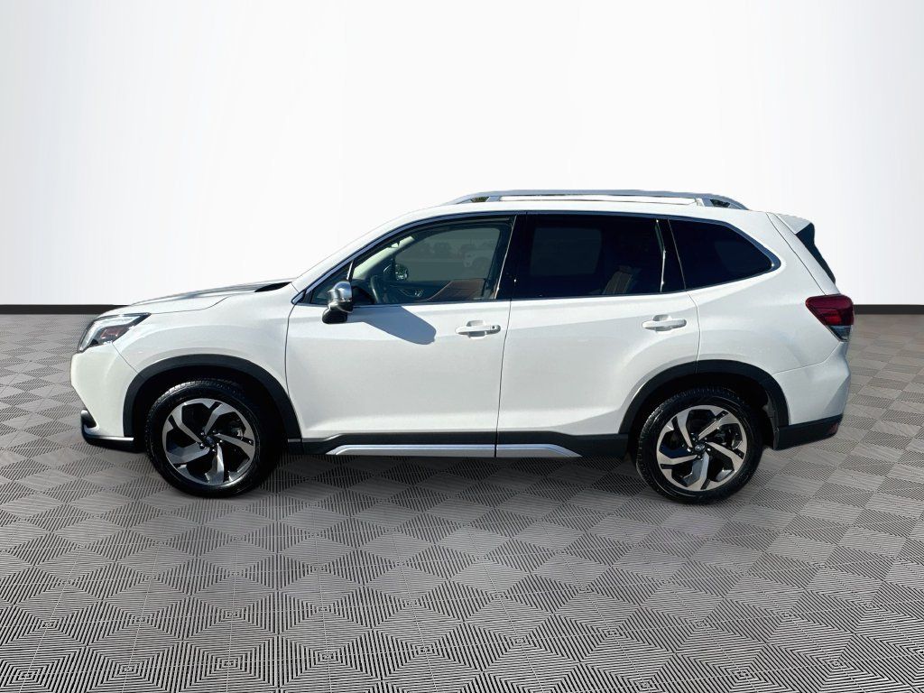 Certified 2023 Subaru Forester Touring AWD/4WD image 36