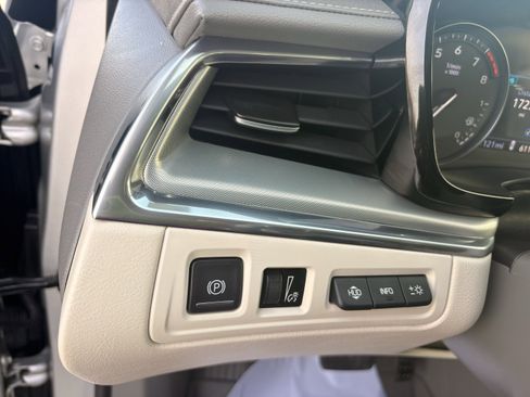 Used 2020 Cadillac XT5 Premium Luxury image 11