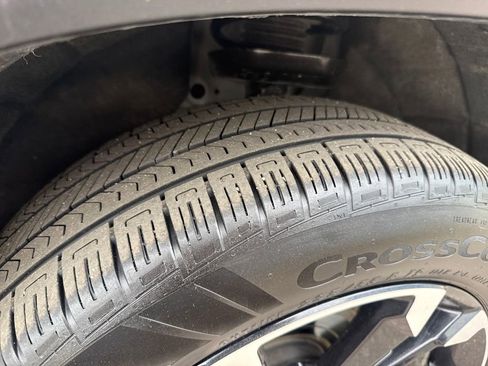 Used 2025 Chevrolet Equinox RS w/ Safety and Technology Package image 56