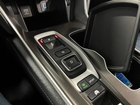 Used 2019 Honda Accord Touring image 25