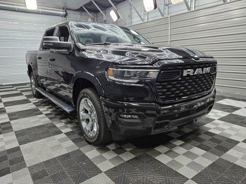 Used 2025 RAM 1500 Big Horn AWD/4WD image 4