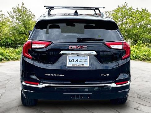 Used 2024 GMC Terrain Denali w/ Denali Premium Package AWD/4WD image 4
