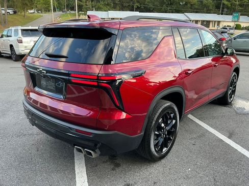 Used 2025 Chevrolet Traverse LT w/ Enhanced Driving Package FWD image 6