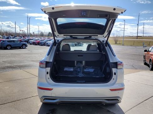 New 2026 Mitsubishi Outlander SEL AWD/4WD image 17