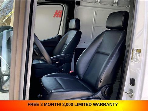 Used 2024 Mercedes-Benz Sprinter 2500 w/ Acoustic Package image 19