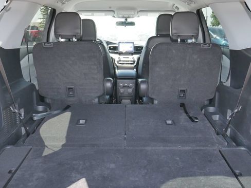 Used 2024 Ford Explorer XLT w/ Equipment Group 202A AWD/4WD image 19