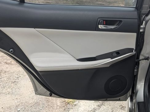 Used 2015 Lexus IS 250 image 31