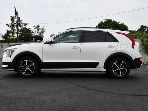 Used 2024 Kia Niro EX FWD image 4