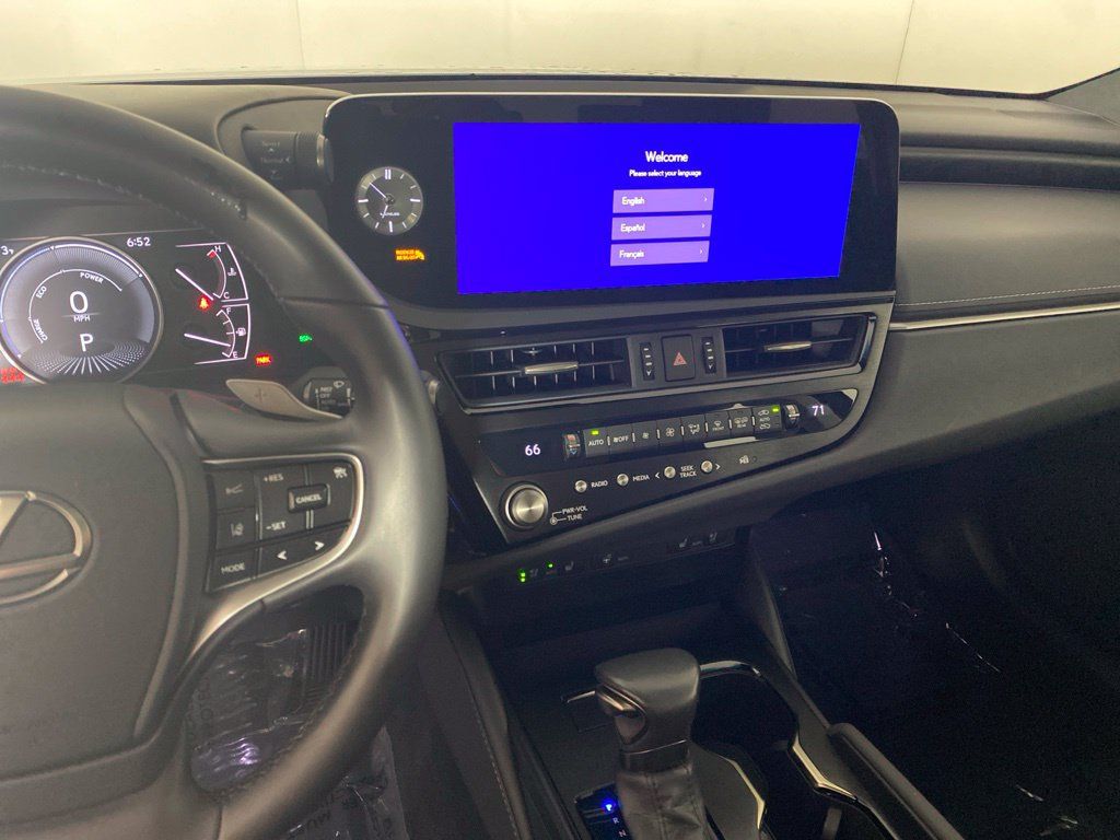 Certified 2024 Lexus ES 300h w/ Premium Package FWD image 16