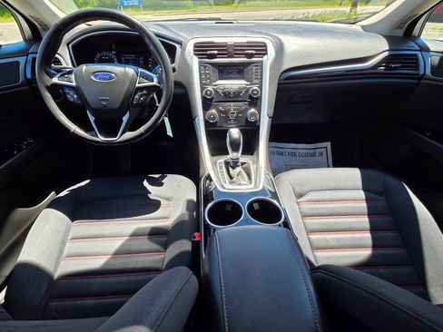 Used 2013 Ford Fusion SE FWD image 10