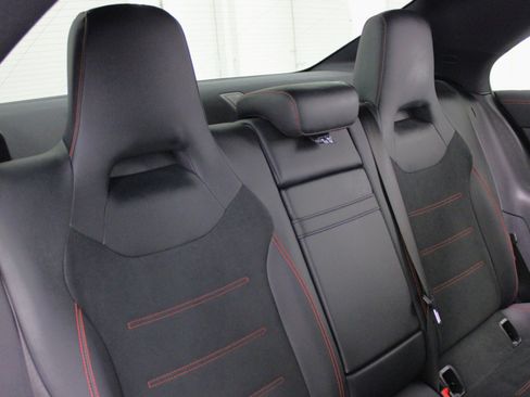 Used 2023 Mercedes-Benz CLA 250 4MATIC image 46