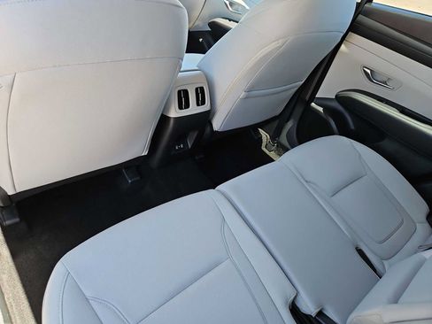 Used 2025 Hyundai Tucson SEL FWD image 18