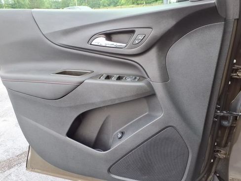 Used 2023 Chevrolet Equinox RS FWD image 13