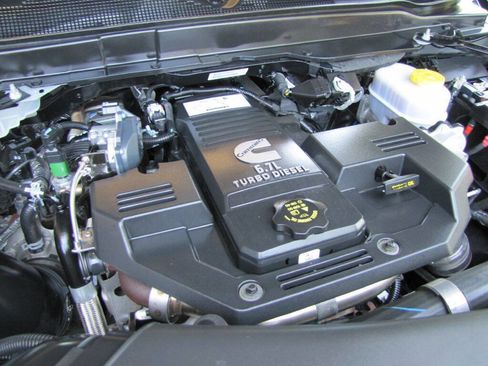 Used 2024 RAM 2500 Laramie image 37