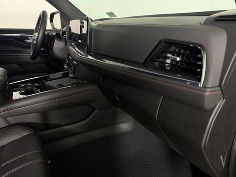 Used 2026 Chevrolet Tahoe RST RWD image 33