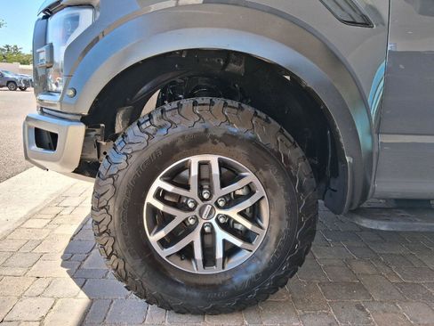 Used 2018 Ford F150 Raptor w/ Equipment Group 801A Mid AWD/4WD image 39