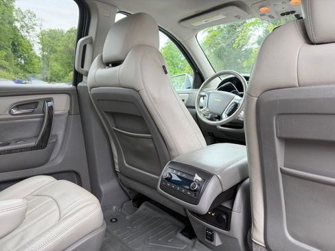 Used 2014 Chevrolet Traverse LTZ AWD/4WD image 21