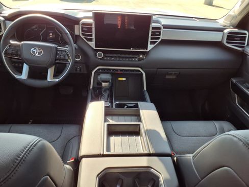 Used 2023 Toyota Tundra Limited image 11