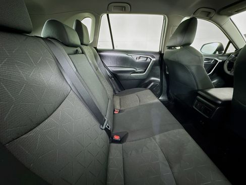 Used 2021 Toyota RAV4 XLE image 26