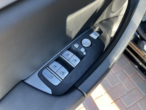 Used 2023 BMW X3 sDrive30i w/ M Sport Package image 15