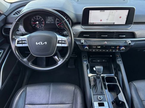 Used 2022 Kia Telluride EX w/ EX Premium Package FWD image 16