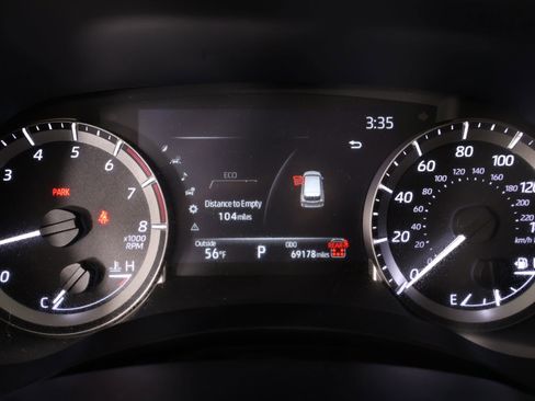 Used 2024 Toyota Highlander XLE AWD/4WD image 4