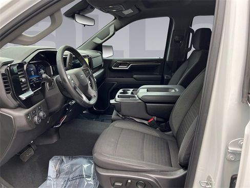 Used 2024 Chevrolet Silverado 1500 RST image 10