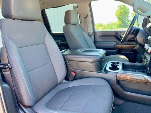 Used 2020 GMC Sierra 2500 SLE w/ X31 Off-Road Package AWD/4WD image 9