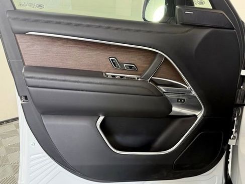 Used 2023 Land Rover Range Rover SE image 27