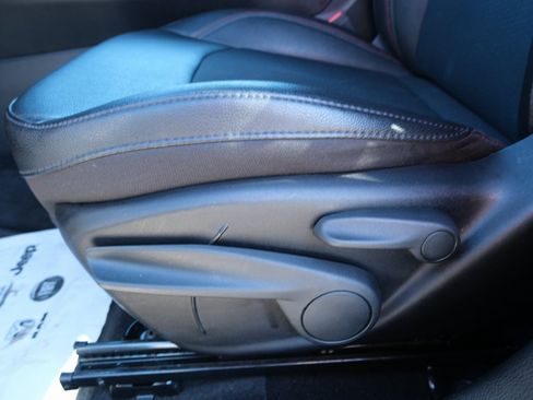 Used 2024 Jeep Compass Trailhawk image 25