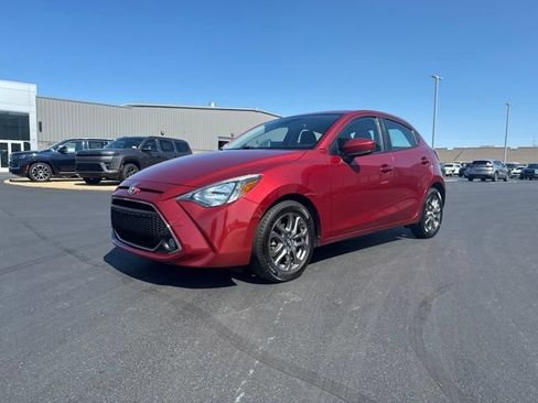 Used 2020 Toyota Yaris LE FWD image 3