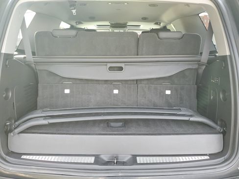 Used 2019 Cadillac Escalade Premium Luxury image 6