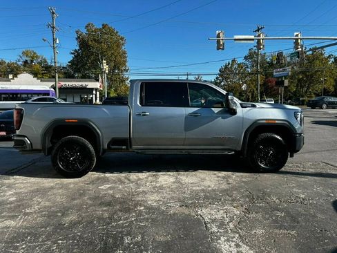 Used 2024 GMC Sierra 2500 AT4 image 6