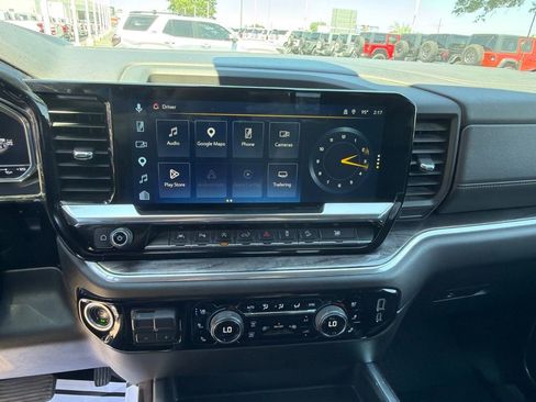 Used 2025 Chevrolet Silverado 1500 LTZ w/ Z71 Off-Road Package AWD/4WD image 31