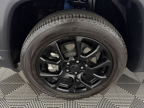 Used 2025 Jeep Compass Latitude w/ Altitude Special Edition image 12